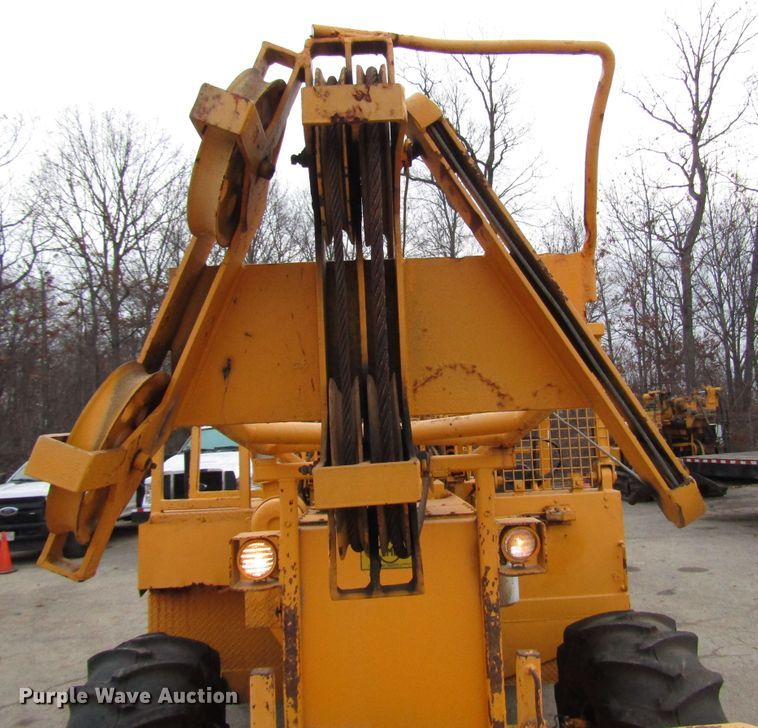 image for item DH8336 1999 CME 550X drilling rig