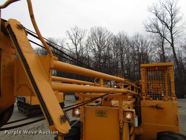 image for item DH8336 1999 CME 550X drilling rig