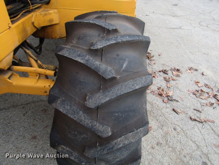 image for item DH8336 1999 CME 550X drilling rig