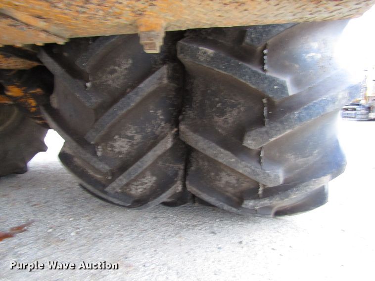 image for item DH8336 1999 CME 550X drilling rig