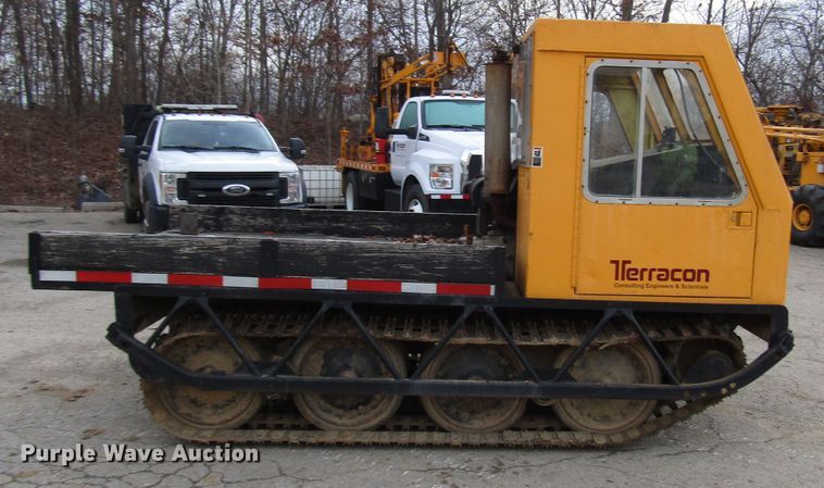 image for item DH8337 Bombardier MCD2-MC track carrier
