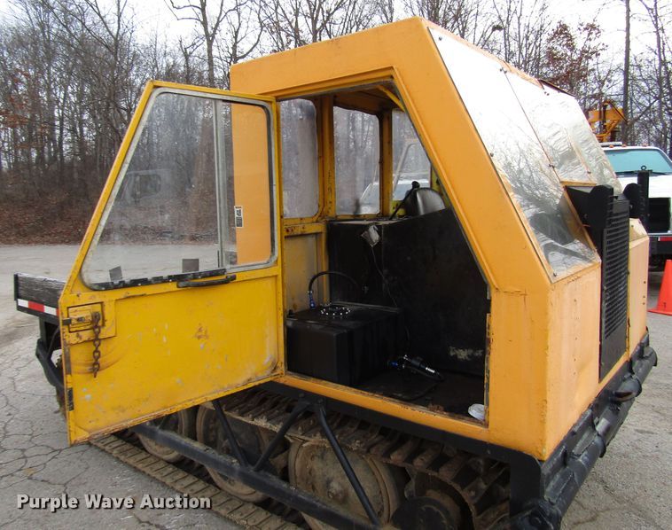 image for item DH8337 Bombardier MCD2-MC track carrier