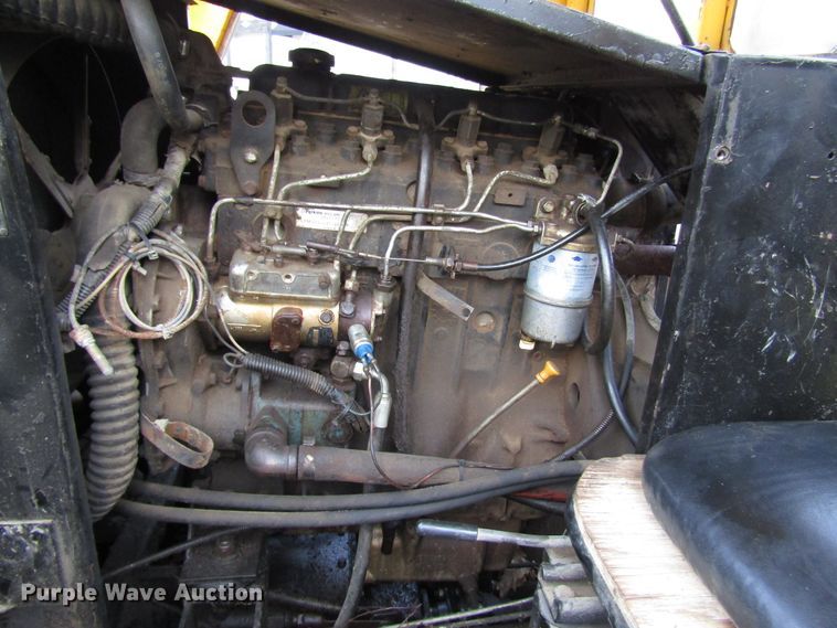 image for item DH8337 Bombardier MCD2-MC track carrier