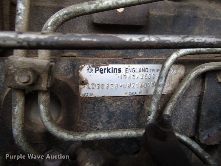 image for item DH8337 Bombardier MCD2-MC track carrier