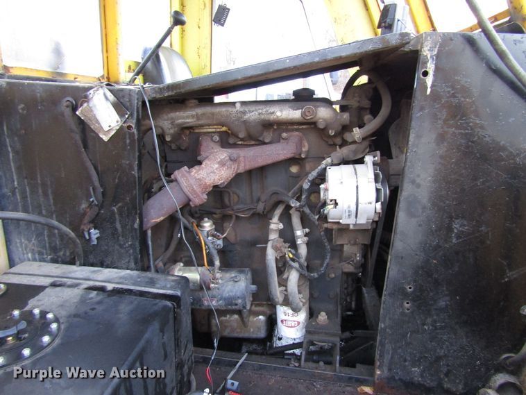 image for item DH8337 Bombardier MCD2-MC track carrier