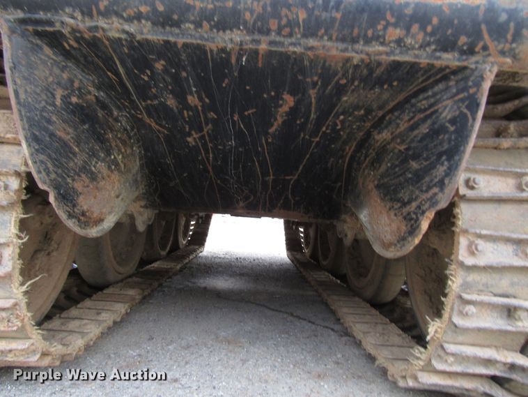 image for item DH8337 Bombardier MCD2-MC track carrier