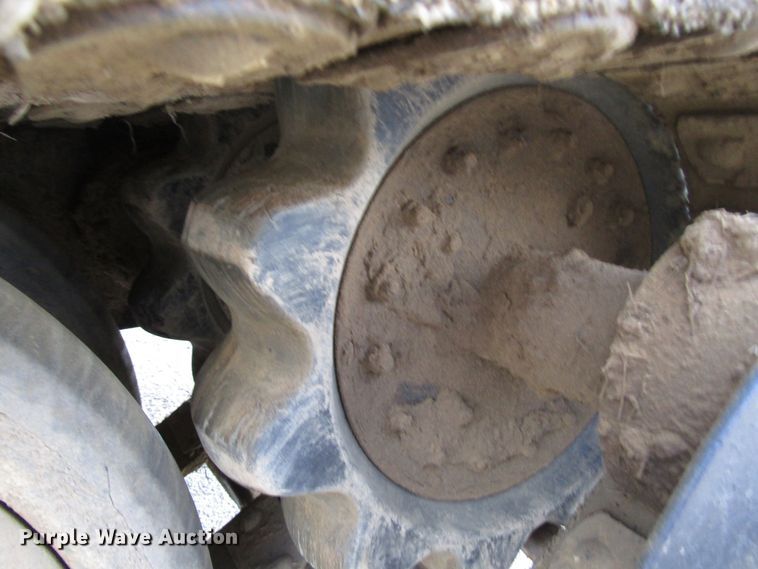 image for item DH8337 Bombardier MCD2-MC track carrier