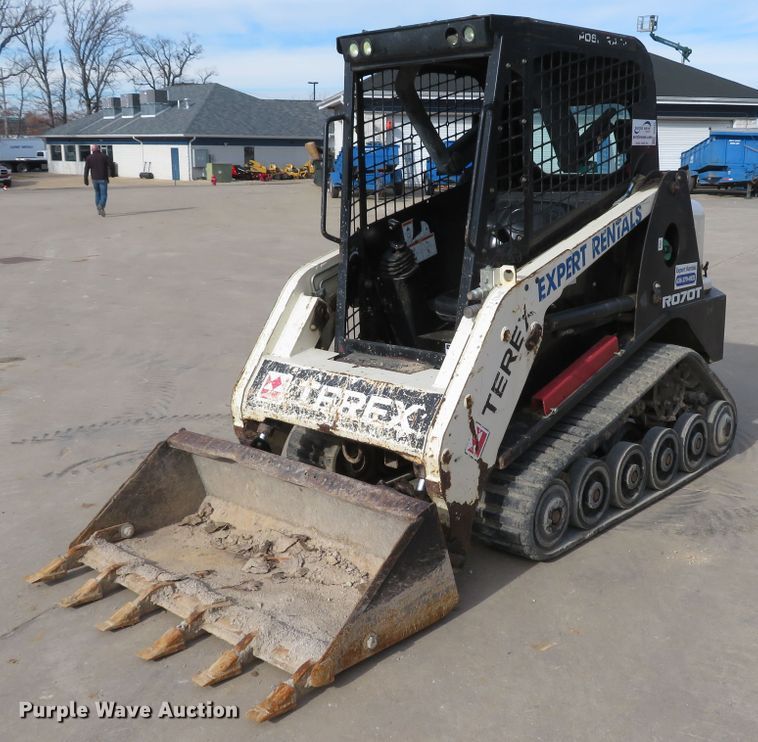 image for item DI2014 2015 Terex R070T skid steer