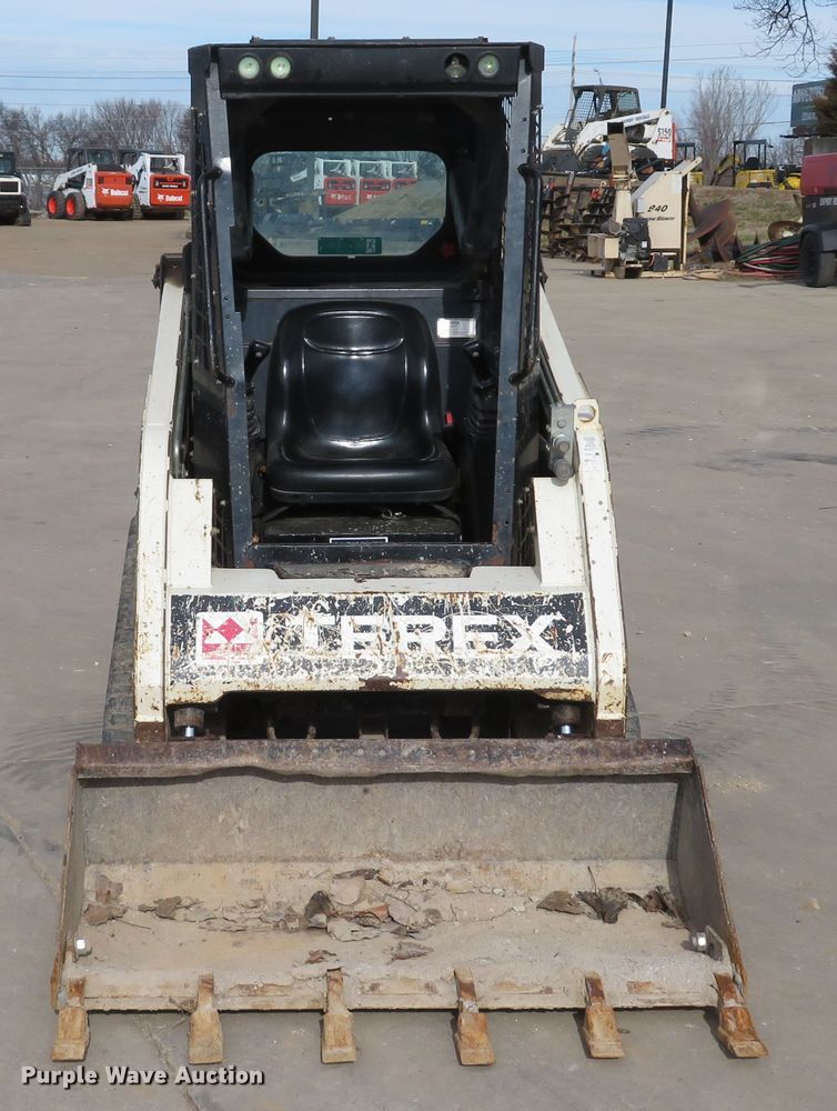 image for item DI2014 2015 Terex R070T skid steer