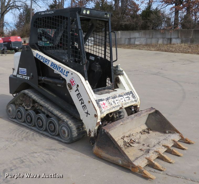 image for item DI2014 2015 Terex R070T skid steer