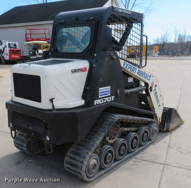 image for item DI2014 2015 Terex R070T skid steer