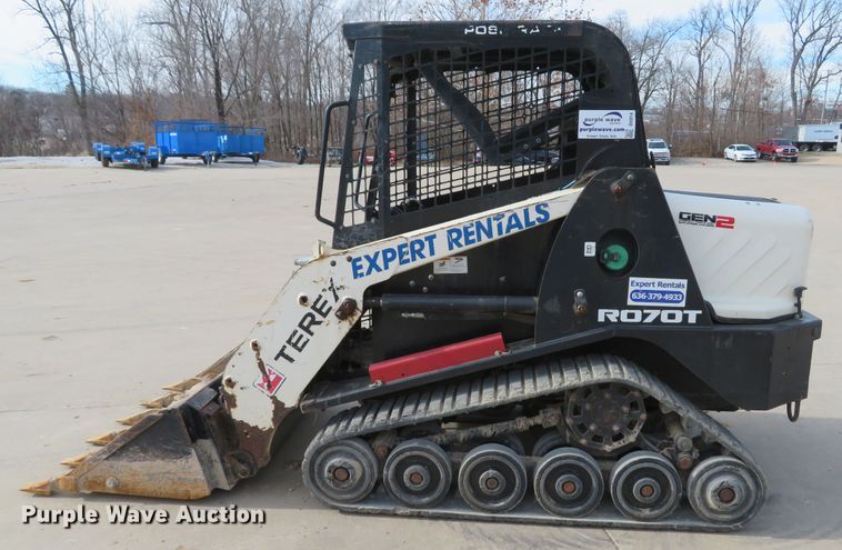 image for item DI2014 2015 Terex R070T skid steer