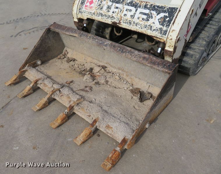 image for item DI2014 2015 Terex R070T skid steer