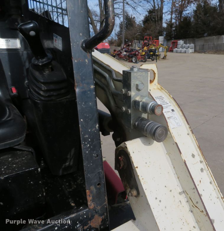 image for item DI2014 2015 Terex R070T skid steer