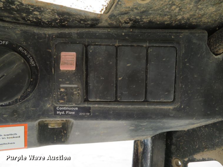 image for item DI2014 2015 Terex R070T skid steer