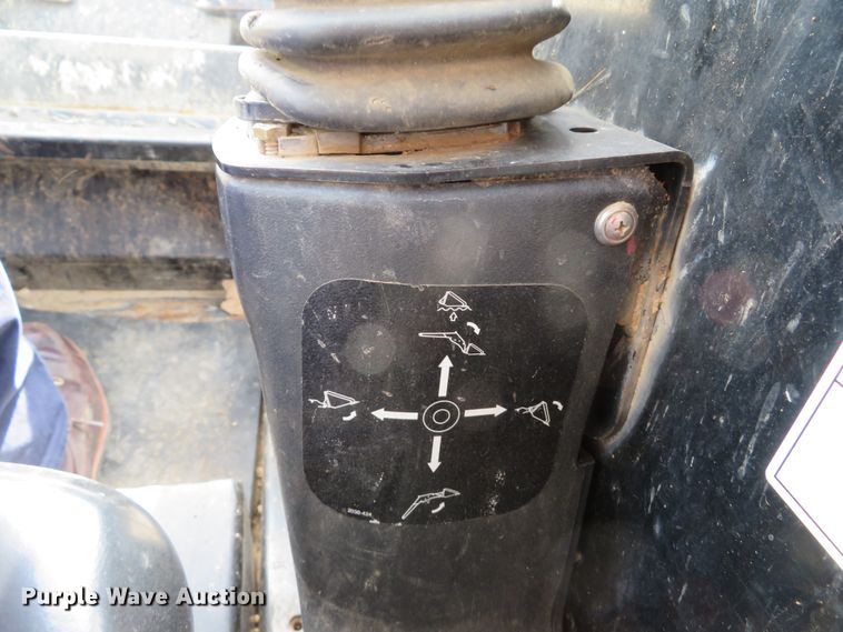 image for item DI2014 2015 Terex R070T skid steer