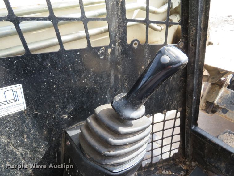 image for item DI2014 2015 Terex R070T skid steer