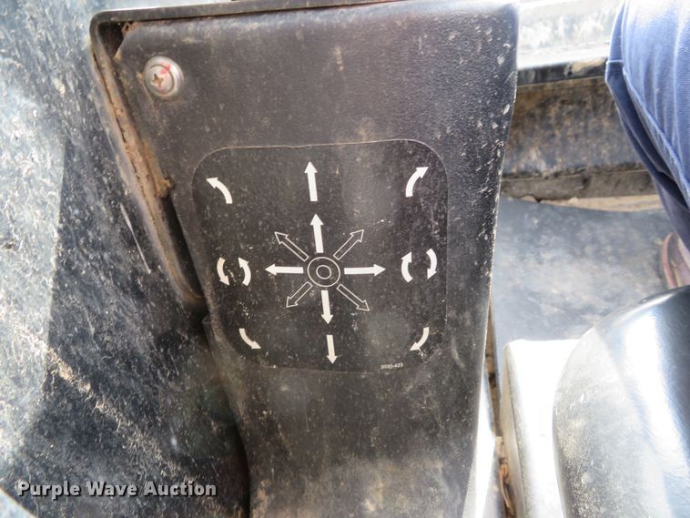 image for item DI2014 2015 Terex R070T skid steer