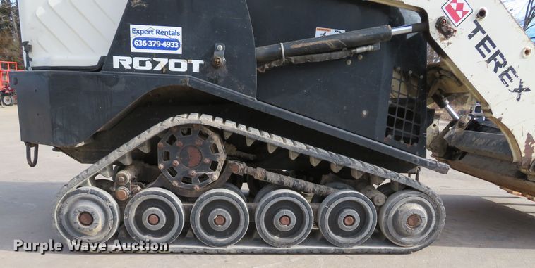 image for item DI2014 2015 Terex R070T skid steer