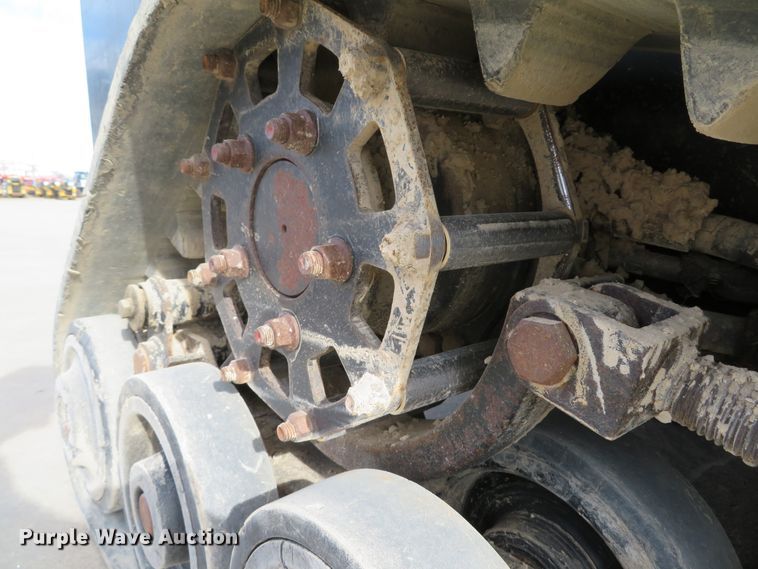 image for item DI2014 2015 Terex R070T skid steer