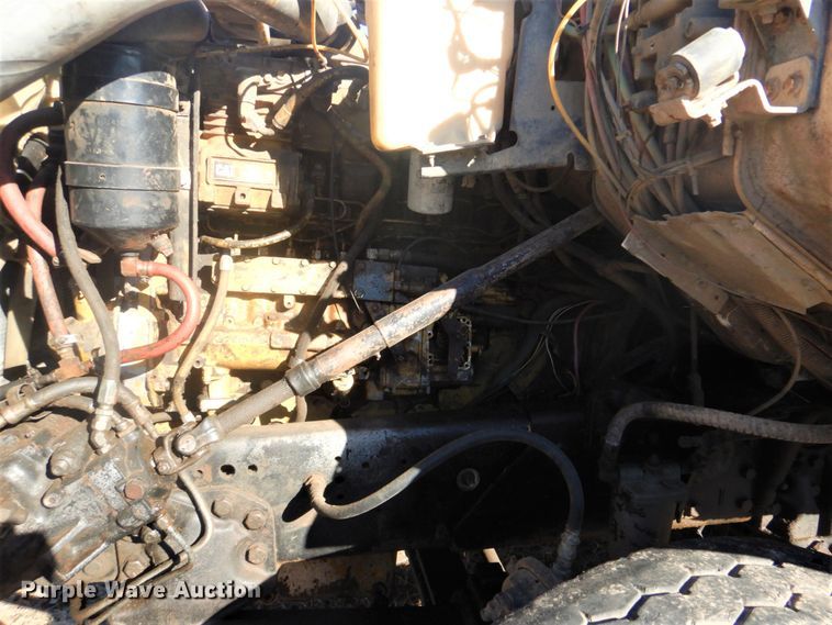 image for item DI2442 1995 Ford LTS9000 vacuum/kill truck