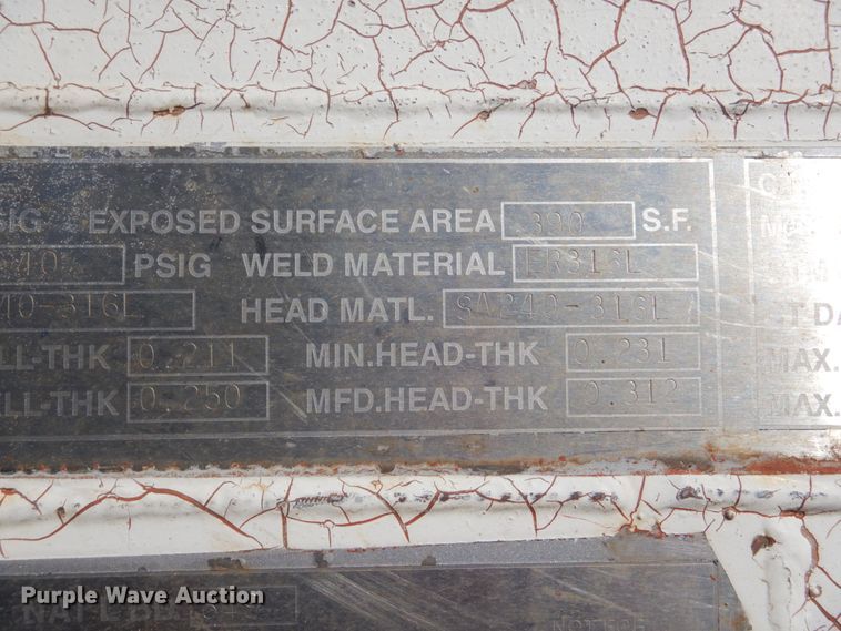 image for item DI2442 1995 Ford LTS9000 vacuum/kill truck