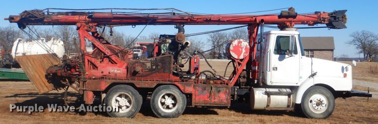 image for item DI2443 1993 Volvo WG well service rig truck