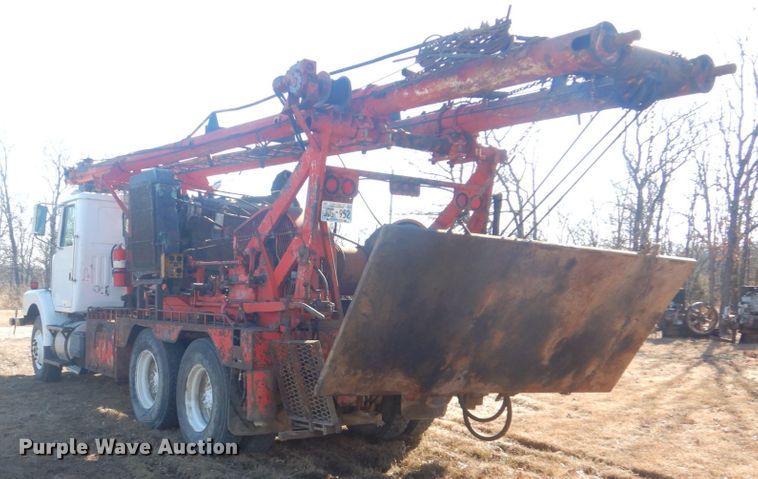 image for item DI2443 1993 Volvo WG well service rig truck