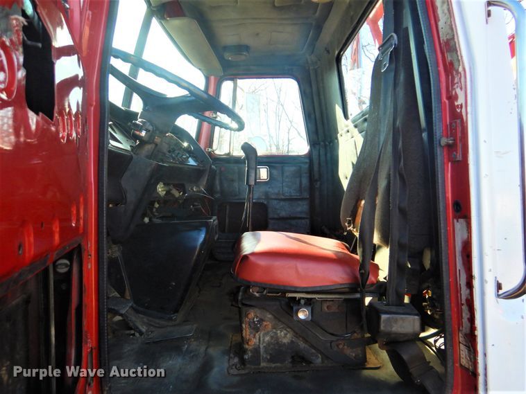 image for item DI2443 1993 Volvo WG well service rig truck