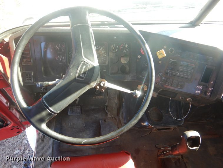 image for item DI2443 1993 Volvo WG well service rig truck