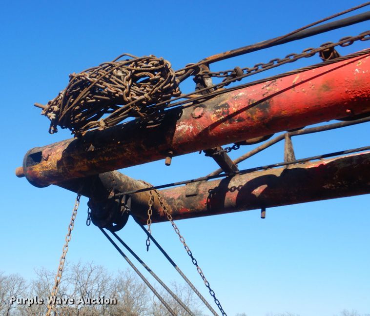 image for item DI2443 1993 Volvo WG well service rig truck