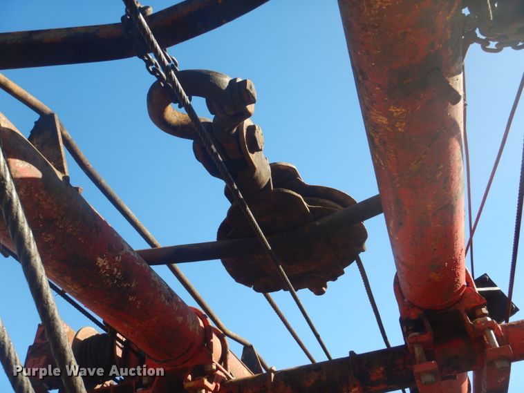 image for item DI2443 1993 Volvo WG well service rig truck