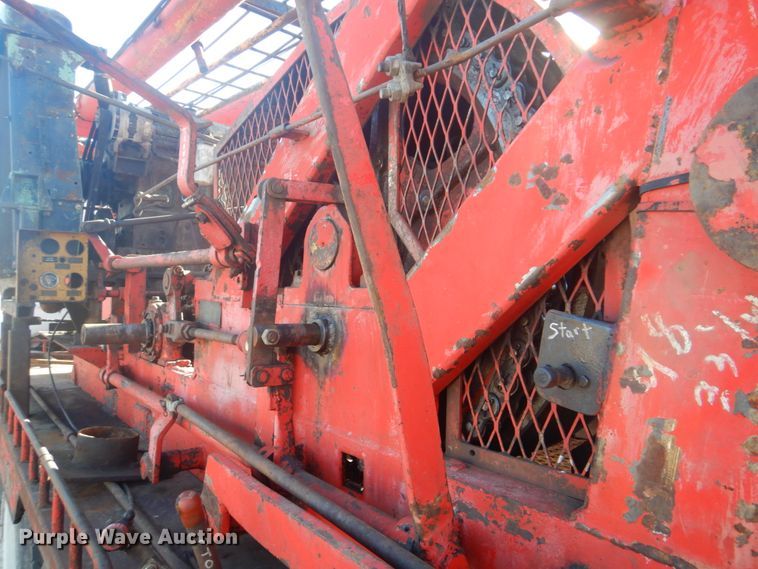 image for item DI2443 1993 Volvo WG well service rig truck