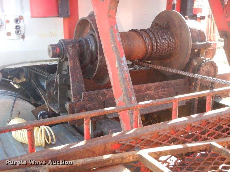 image for item DI2443 1993 Volvo WG well service rig truck