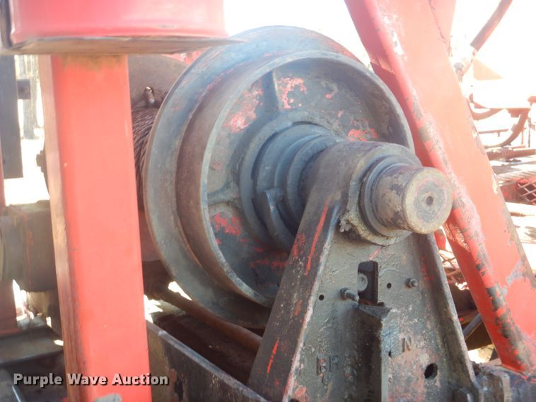 image for item DI2443 1993 Volvo WG well service rig truck