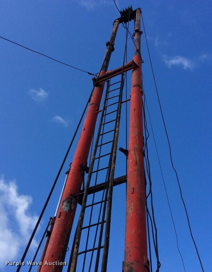 image for item DI2443 1993 Volvo WG well service rig truck