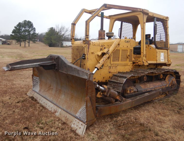 image for item DI2444 1986 Caterpillar D5B dozer
