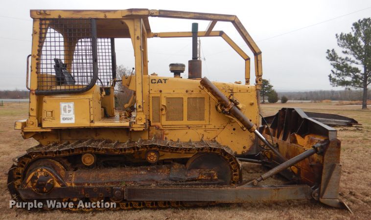 image for item DI2444 1986 Caterpillar D5B dozer