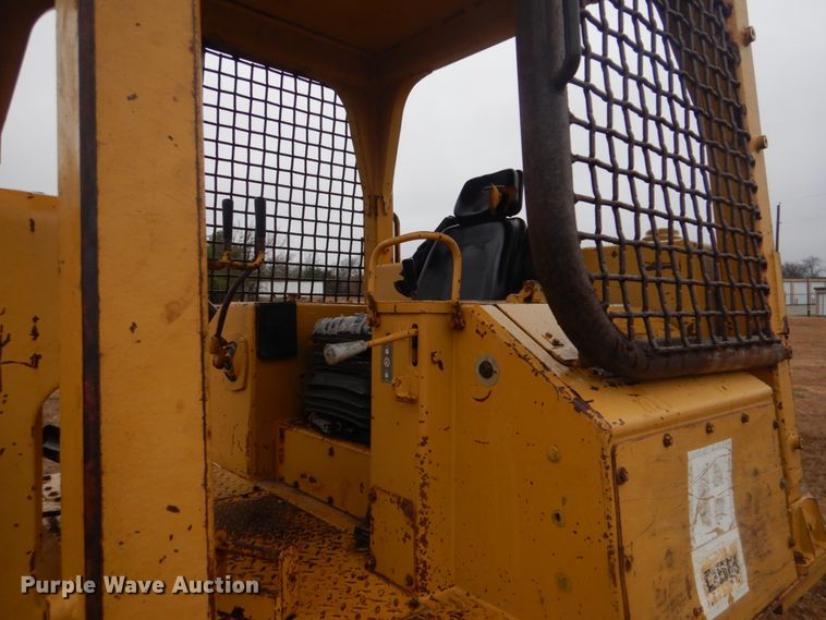 image for item DI2444 1986 Caterpillar D5B dozer