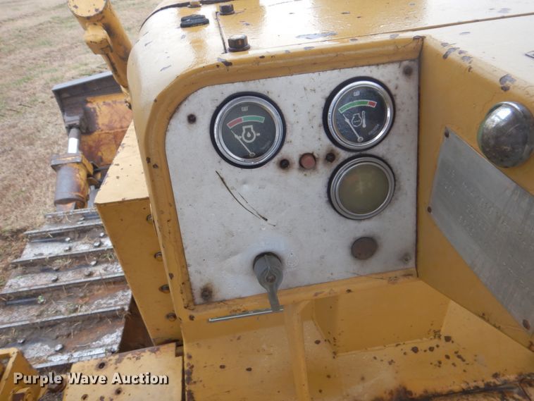 image for item DI2444 1986 Caterpillar D5B dozer