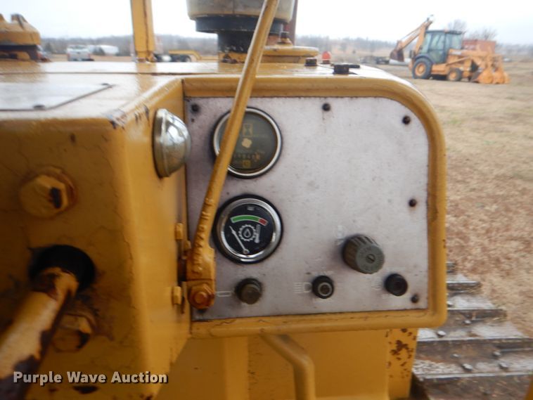 image for item DI2444 1986 Caterpillar D5B dozer