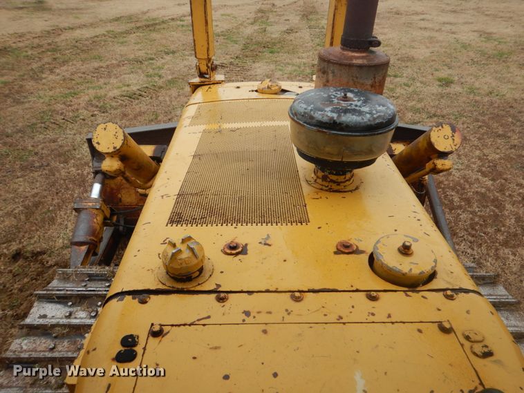 image for item DI2444 1986 Caterpillar D5B dozer
