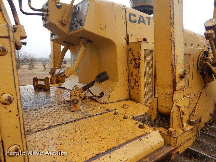 image for item DI2444 1986 Caterpillar D5B dozer
