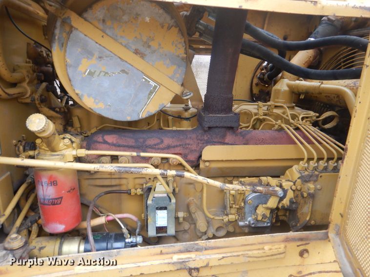 image for item DI2444 1986 Caterpillar D5B dozer
