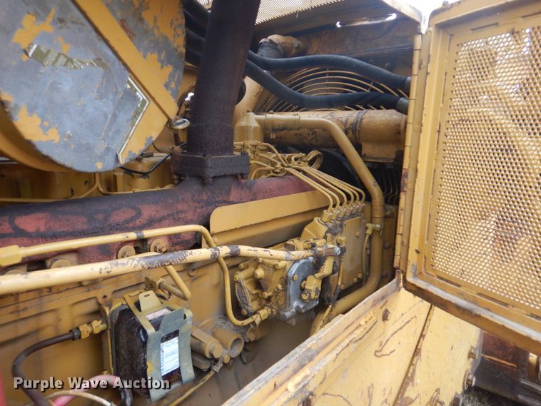 image for item DI2444 1986 Caterpillar D5B dozer