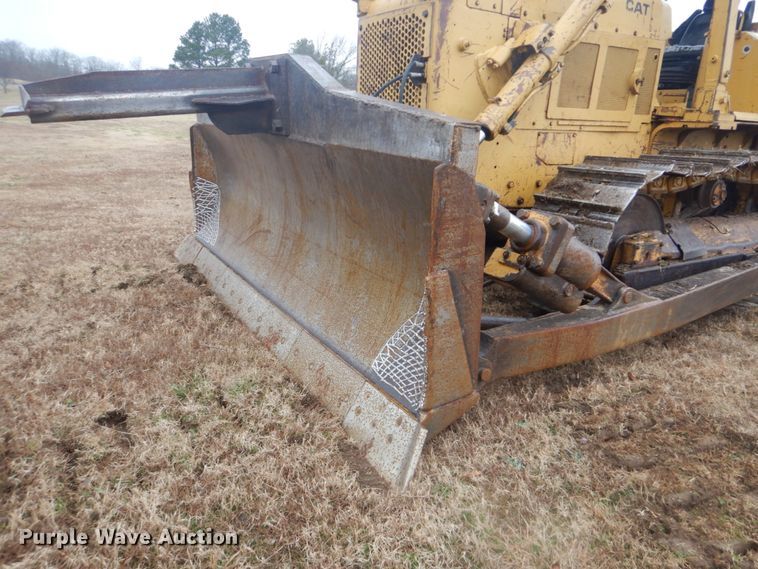 image for item DI2444 1986 Caterpillar D5B dozer