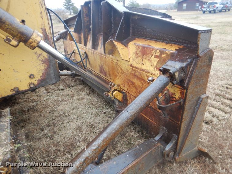 image for item DI2444 1986 Caterpillar D5B dozer