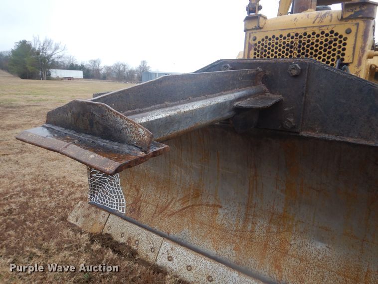 image for item DI2444 1986 Caterpillar D5B dozer