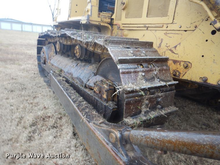 image for item DI2444 1986 Caterpillar D5B dozer
