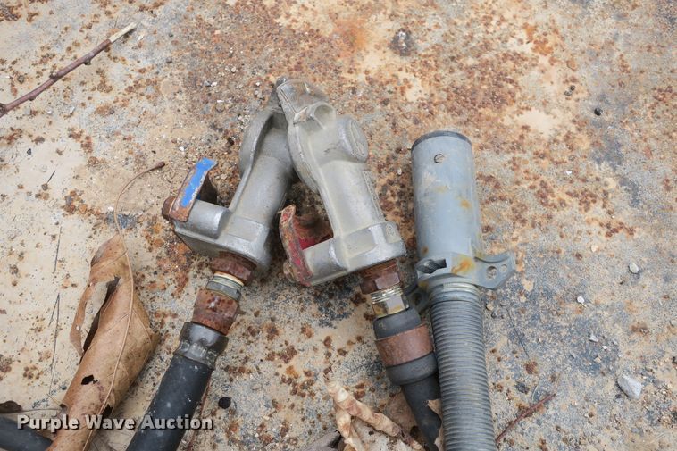 image for item EA9425 1997 Holden TPS18 equipment trailer